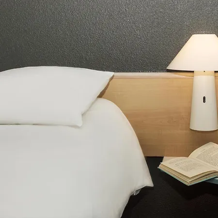 ホテル Ibis Montelimar Nord Saulce-sur-Rhône
