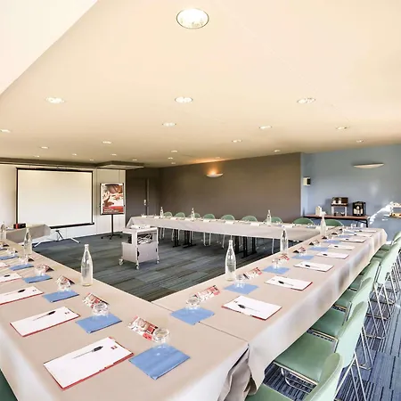 ホテル Ibis Montelimar Nord Saulce-sur-Rhône